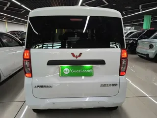 Wuling Zhiguang EV 2025 купить из Китая, цена 1 139 000 ₽ — Suifenhe Auto