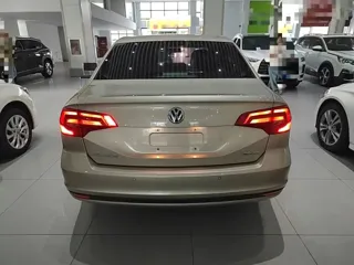 Volkswagen Bora 2018 купить из Китая, цена 1 280 000 ₽ — Suifenhe Auto