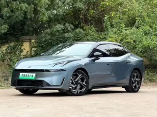 Lynk & Co 07 EM-P 2024 купить из Китая, цена 3 323 000 ₽ — Suifenhe Auto