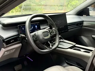 Lynk & Co 07 EM-P 2024 купить из Китая, цена 3 323 000 ₽ — Suifenhe Auto