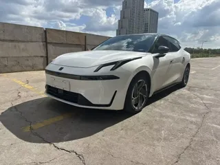 Lynk & Co 07 EM-P 2024 купить из Китая, цена 2 879 000 ₽ — Suifenhe Auto