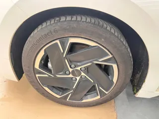 Lynk & Co 07 EM-P 2025 купить из Китая, цена 3 009 000 ₽ — Suifenhe Auto