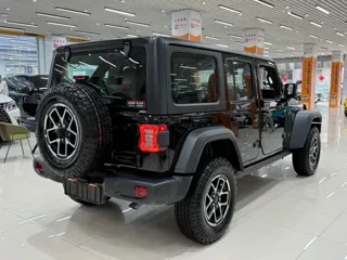 Jeep Wrangler 2025 купить из Китая, цена 9 792 000 ₽ — Suifenhe Auto