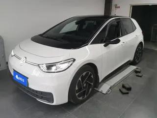 Volkswagen ID.3 2024 купить из Китая, цена 2 030 000 ₽ — Suifenhe Auto