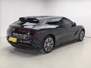 Denza Z9 2024 купить из Китая, цена 7 352 000 ₽ — Suifenhe Auto