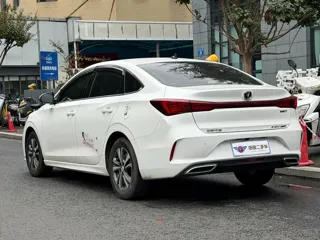 Changan Eado 2025 купить из Китая, цена 2 371 000 ₽ — Suifenhe Auto