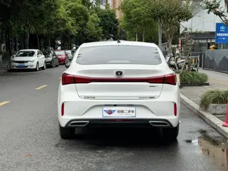 Changan Eado 2025 купить из Китая, цена 2 371 000 ₽ — Suifenhe Auto