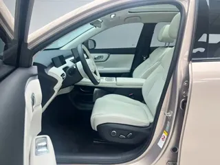 Changan Q05 2025 купить из Китая, цена 2 330 000 ₽ — Suifenhe Auto