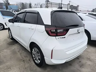 Honda Fit 2023 купить из Китая, цена 1 247 000 ₽ — Suifenhe Auto