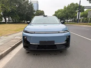 Leapmotor B10 2025 купить из Китая, цена 3 061 000 ₽ — Suifenhe Auto