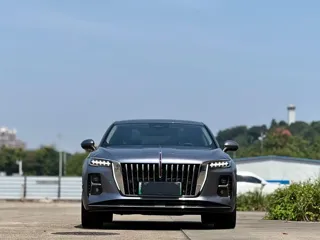 Hongqi H5 PHEV 2025 купить из Китая, цена 3 400 000 ₽ — Suifenhe Auto