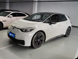Volkswagen ID.3 2024 купить из Китая, цена 1 856 000 ₽ — Suifenhe Auto