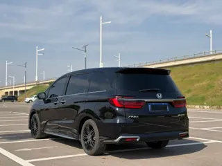 Honda Odyssey 2024 купить из Китая, цена 4 821 000 ₽ — Suifenhe Auto