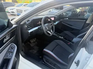 Volkswagen Lamando 2024 купить из Китая, цена 2 026 000 ₽ — Suifenhe Auto