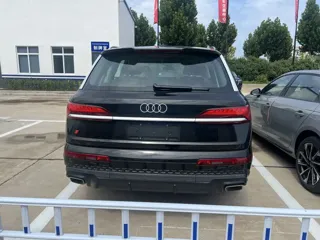 Audi Q7 2026 купить из Китая, цена 11 963 000 ₽ — Suifenhe Auto