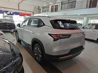 Wuling Starlight S 2025 купить из Китая, цена 3 076 000 ₽ — Suifenhe Auto