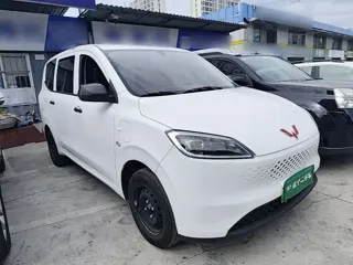 Wuling Hongguang EV 2025 купить из Китая, цена 1 317 000 ₽ — Suifenhe Auto
