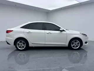 Ford Escort 2019 купить из Китая, цена 1 079 000 ₽ — Suifenhe Auto