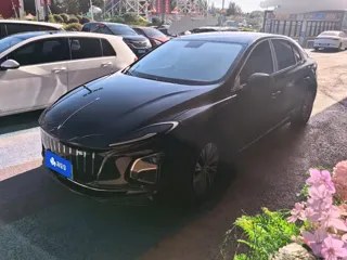 Hongqi E-QM5 2024 купить из Китая, цена 1 842 000 ₽ — Suifenhe Auto