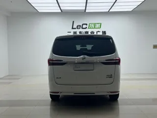 Buick GL8 2023 купить из Китая, цена 4 276 000 ₽ — Suifenhe Auto