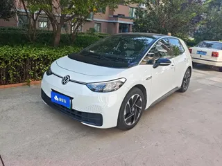 Volkswagen ID.3 2024 купить из Китая, цена 1 795 000 ₽ — Suifenhe Auto
