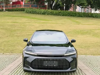 Toyota Crown 2024 купить из Китая, цена 8 225 000 ₽ — Suifenhe Auto