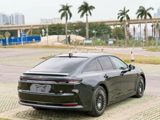 Toyota Crown 2024 купить из Китая, цена 8 225 000 ₽ — Suifenhe Auto