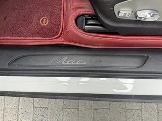 Porsche Macan 2023 купить из Китая, цена 6 996 000 ₽ — Suifenhe Auto
