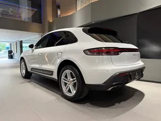 Porsche Macan 2023 купить из Китая, цена 6 113 000 ₽ — Suifenhe Auto