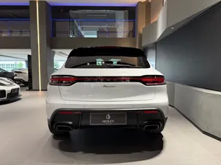 Porsche Macan 2023 купить из Китая, цена 6 113 000 ₽ — Suifenhe Auto