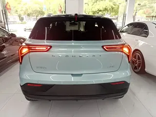 Geometry E 2023 купить из Китая, цена 1 342 000 ₽ — Suifenhe Auto