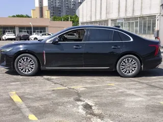 Hongqi H5 2023 купить из Китая, цена 2 853 000 ₽ — Suifenhe Auto