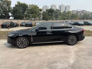 Hongqi H5 2023 купить из Китая, цена 3 285 000 ₽ — Suifenhe Auto