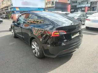 Tesla Model Y 2023 купить из Китая, цена 4 810 000 ₽ — Suifenhe Auto