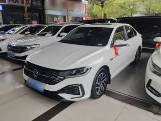 Volkswagen Lavida 2023 купить из Китая, цена 1 441 000 ₽ — Suifenhe Auto