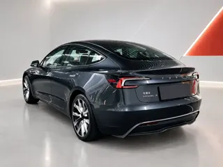 Tesla Model 3 2025 купить из Китая, цена 4 941 000 ₽ — Suifenhe Auto