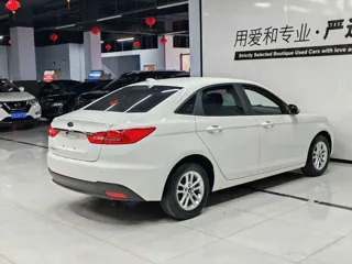 Ford Escort 2021 купить из Китая, цена 1 211 000 ₽ — Suifenhe Auto