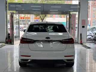 Ford Escort 2021 купить из Китая, цена 1 287 000 ₽ — Suifenhe Auto