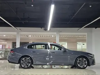 BMW 5 Series 2024 купить из Китая, цена 5 724 000 ₽ — Suifenhe Auto