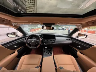 Lexus ES 2024 купить из Китая, цена 4 547 000 ₽ — Suifenhe Auto