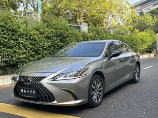 Lexus ES 2024 купить из Китая, цена 4 394 000 ₽ — Suifenhe Auto