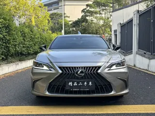 Lexus ES 2024 купить из Китая, цена 4 394 000 ₽ — Suifenhe Auto