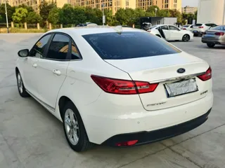 Ford Escort 2021 купить из Китая, цена 1 261 000 ₽ — Suifenhe Auto