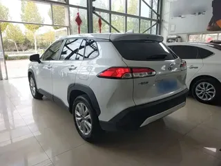 Toyota Corolla Cross 2024 купить из Китая, цена 2 754 000 ₽ — Suifenhe Auto