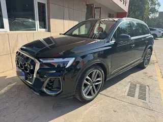 Audi Q7 2025 купить из Китая, цена 11 014 000 ₽ — Suifenhe Auto