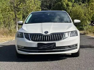 Skoda Octavia 2018 купить из Китая, цена 1 082 000 ₽ — Suifenhe Auto