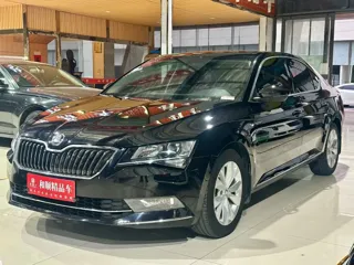 Skoda Superb 2018 купить из Китая, цена 1 325 000 ₽ — Suifenhe Auto