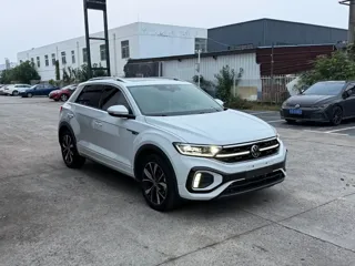 Volkswagen T-Roc 2025 купить из Китая, цена 2 862 000 ₽ — Suifenhe Auto