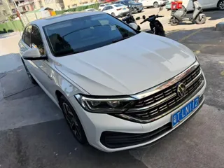Volkswagen Sagitar 2025 купить из Китая, цена 2 935 000 ₽ — Suifenhe Auto