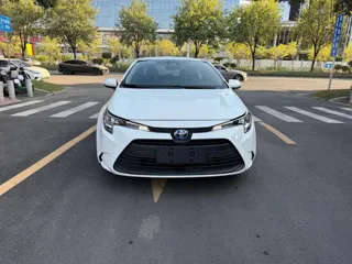 Toyota Levin 2024 купить из Китая, цена 1 699 000 ₽ — Suifenhe Auto